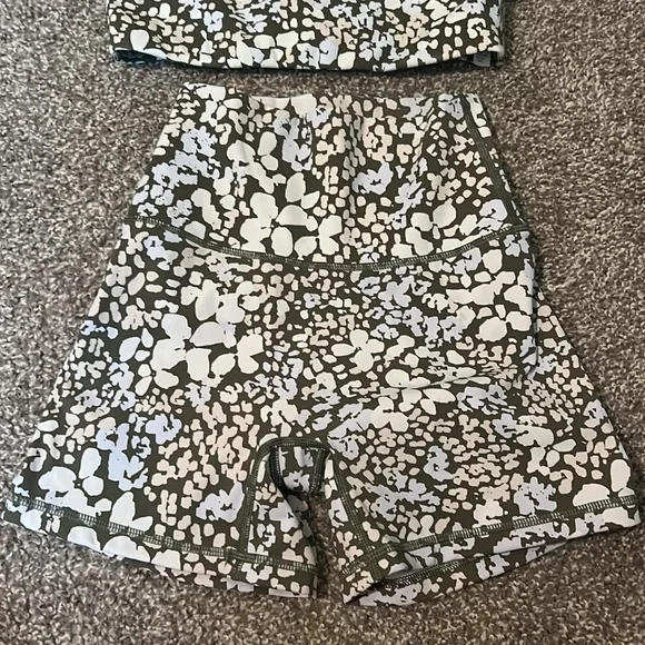 Workout Set - Picture 2 of 5